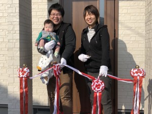 C7E991F3-2686-4979-B0DE-228704EF47F9